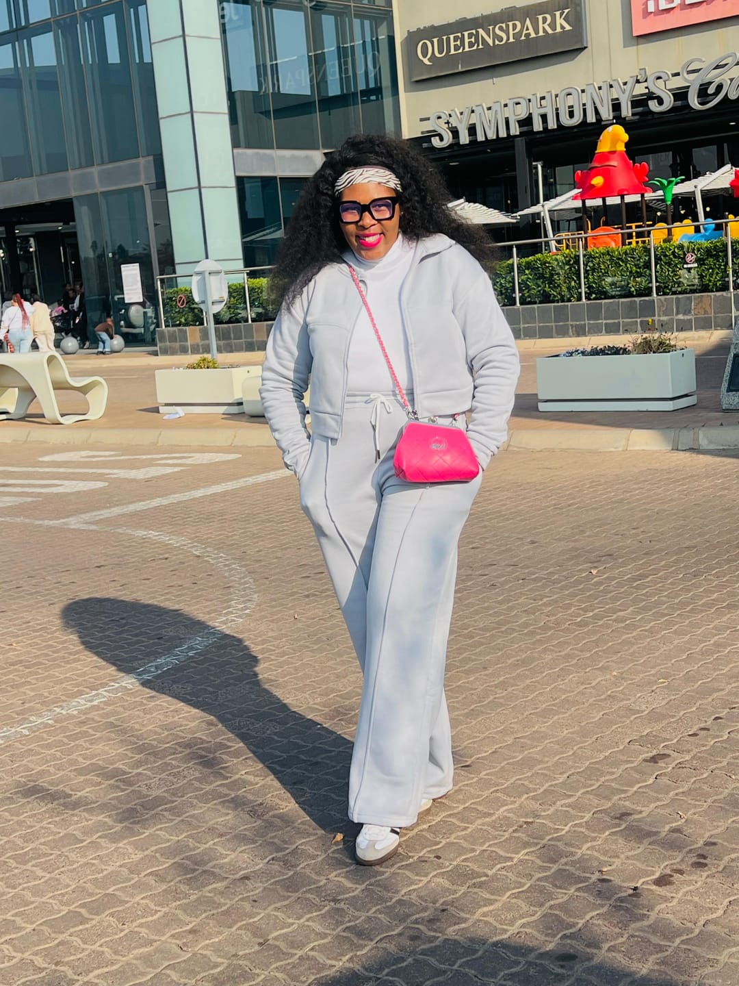 Customer photo review of ERA Mini Kisslock Chain Bag – Pink