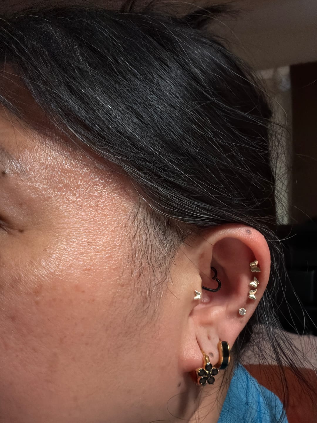 Customer photo review of Leigh Black Hoop Earrings