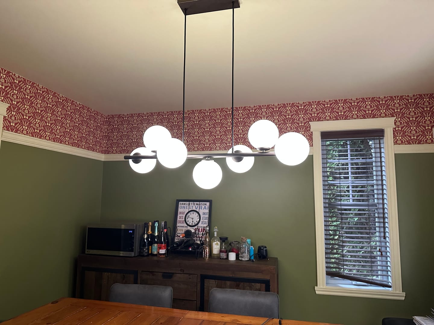 Customer photo review of ESTERA 7-Light Scandinavian Glass Pendant Light for Dining Table & Modern Interiors