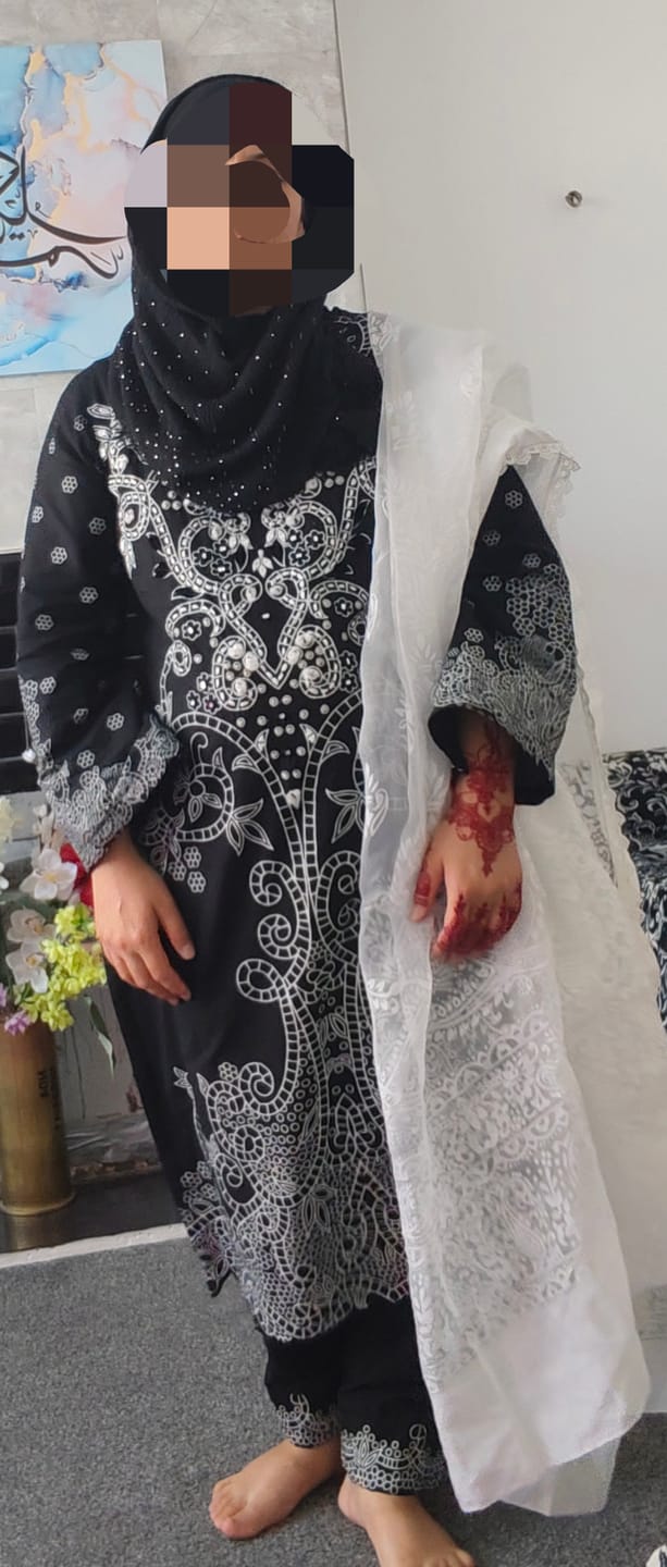 Customer photo review of HSS-350- Readymade BLACK REGAL MOTIFS Heeras Suit