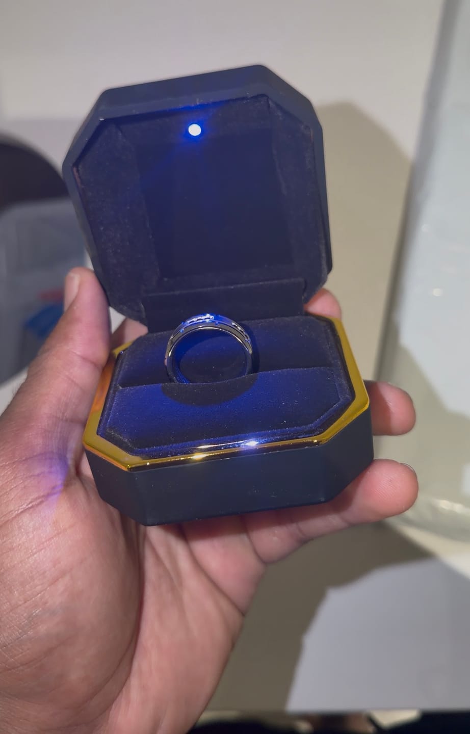 Customer photo review of LED Light Ring Box Engagement Ring Case Velvet Jewelry Gift Box Case Ring Holder Black