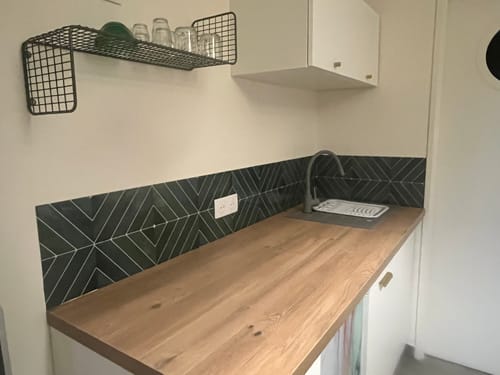 Customer photo review of Sticker Carrelage Vinyle Zellige Vert Foncé Crédence Cuisine