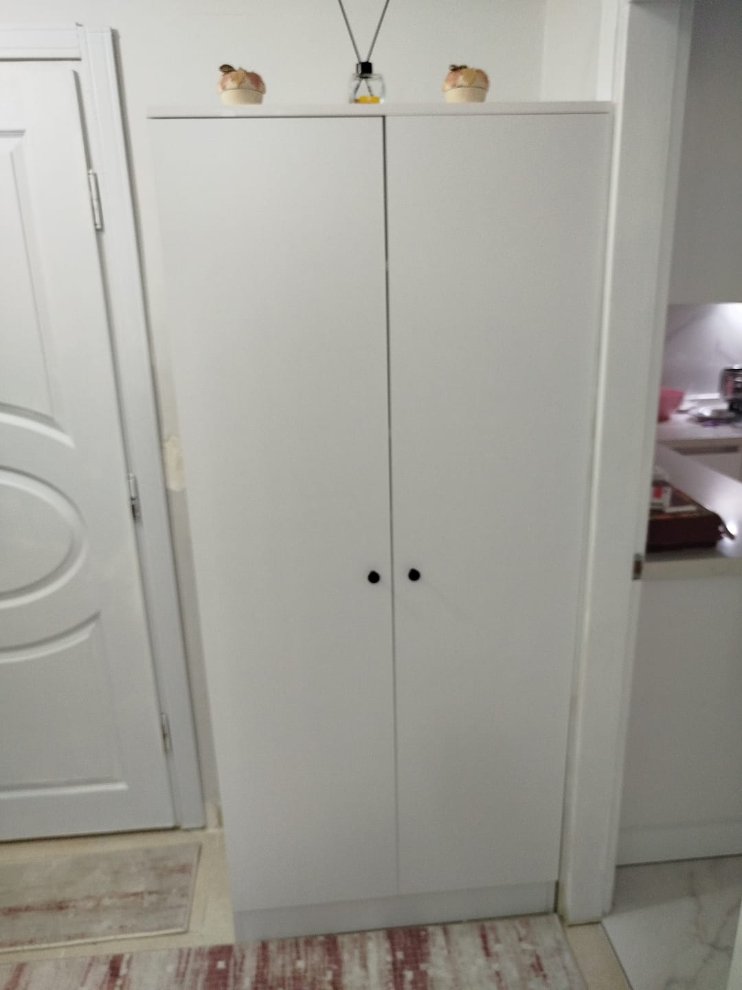 Customer photo review of Rani EA148 Modern Portmanto 2 Kapaklı Raflı Ayakkabılık Vestiyer Beyaz
