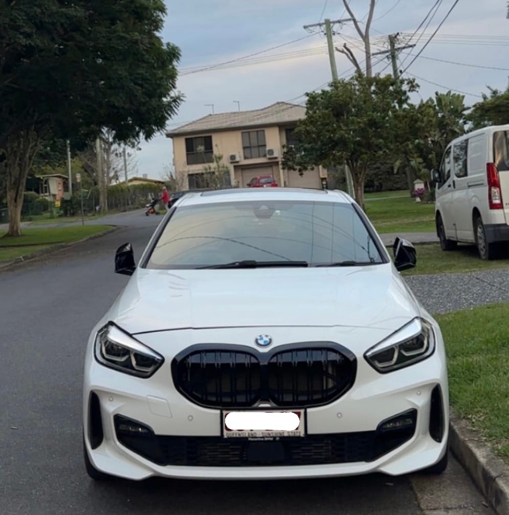 Customer photo review of M Performance Gloss Black Grille (Dual Slat) For BMW 1 Series F40 2020+