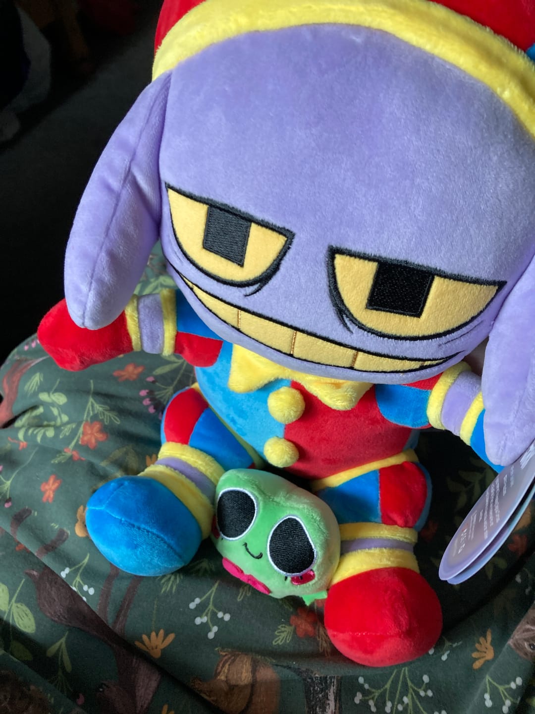 Customer photo review of Pomni-Suit Jax Plush