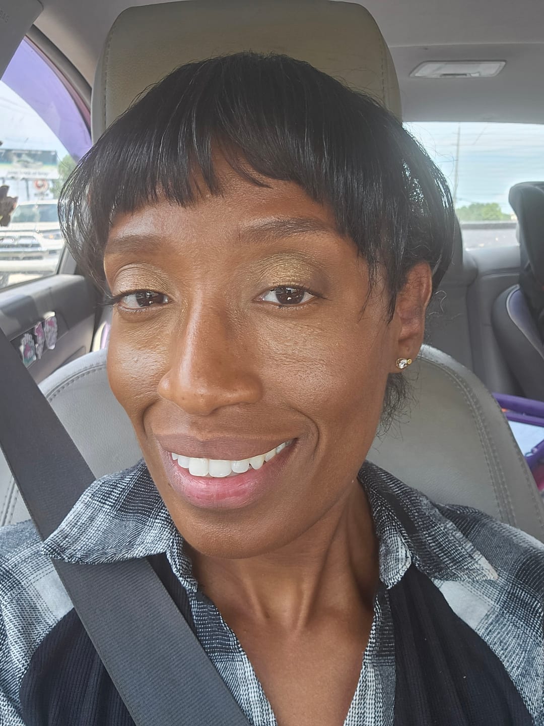 Customer photo review of Glow Lust™ Radiant Luminizer