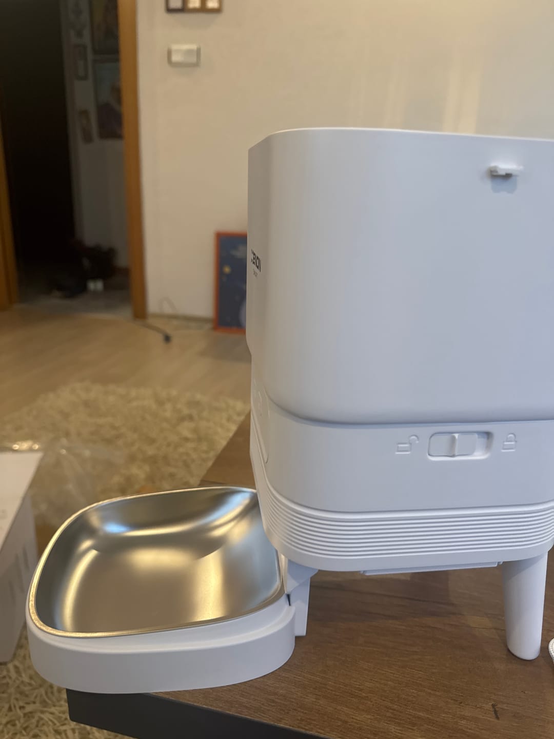 Customer photo review of Otomatik Mama Kabı | 4 Lt, Mobil Uygulama Kontrollü, Paslanmaz Çelik Kaseli (X8612)