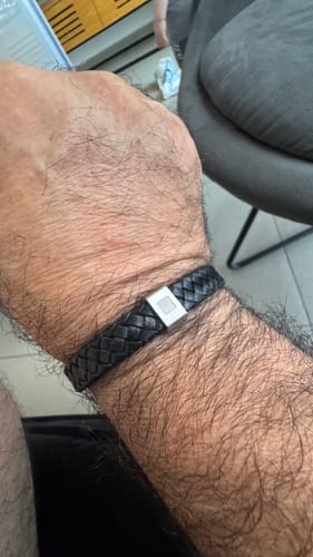 Customer photo review of Black Energy Strap - רצועת אנרג'י שחורה