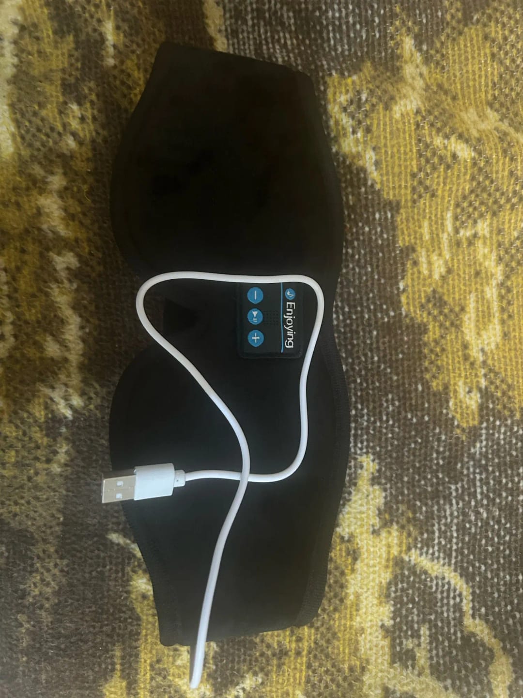 Customer photo review of Clineto Enjoying – Antifaz Bluetooth 3 en 1 para Dormir