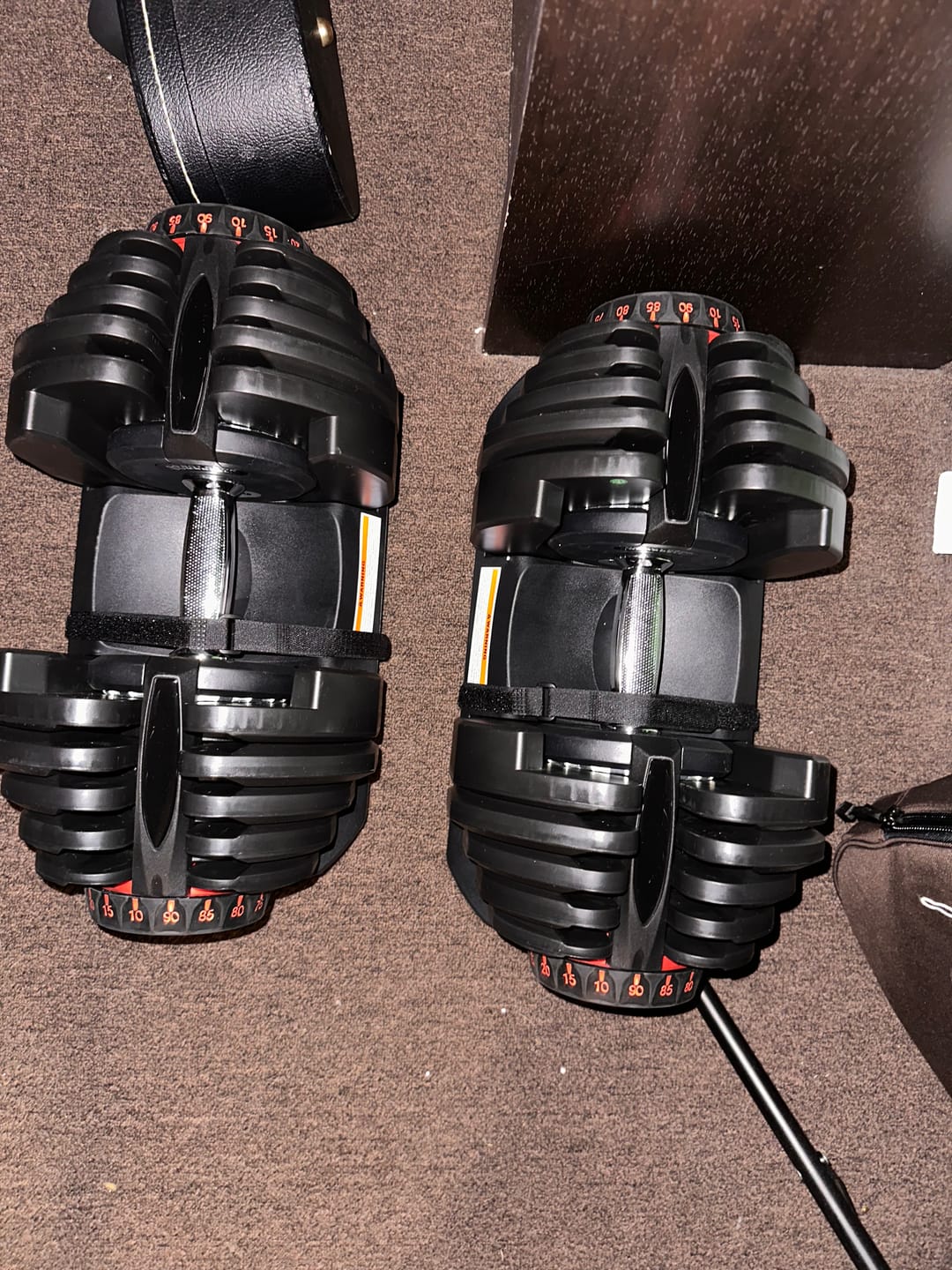 Customer photo review of Ensemble de 2 Haltères Ajustables (10 à 90lb)