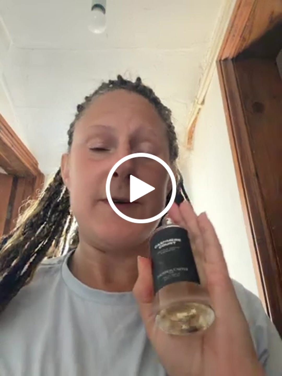 Customer video review of Cashmere Court | Eau de Parfum