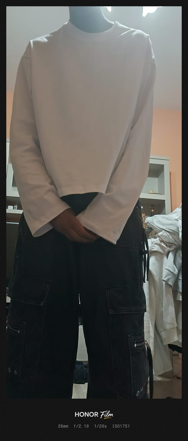 Customer photo review of Longsleeve Cropped Blanks 220GSM Off White