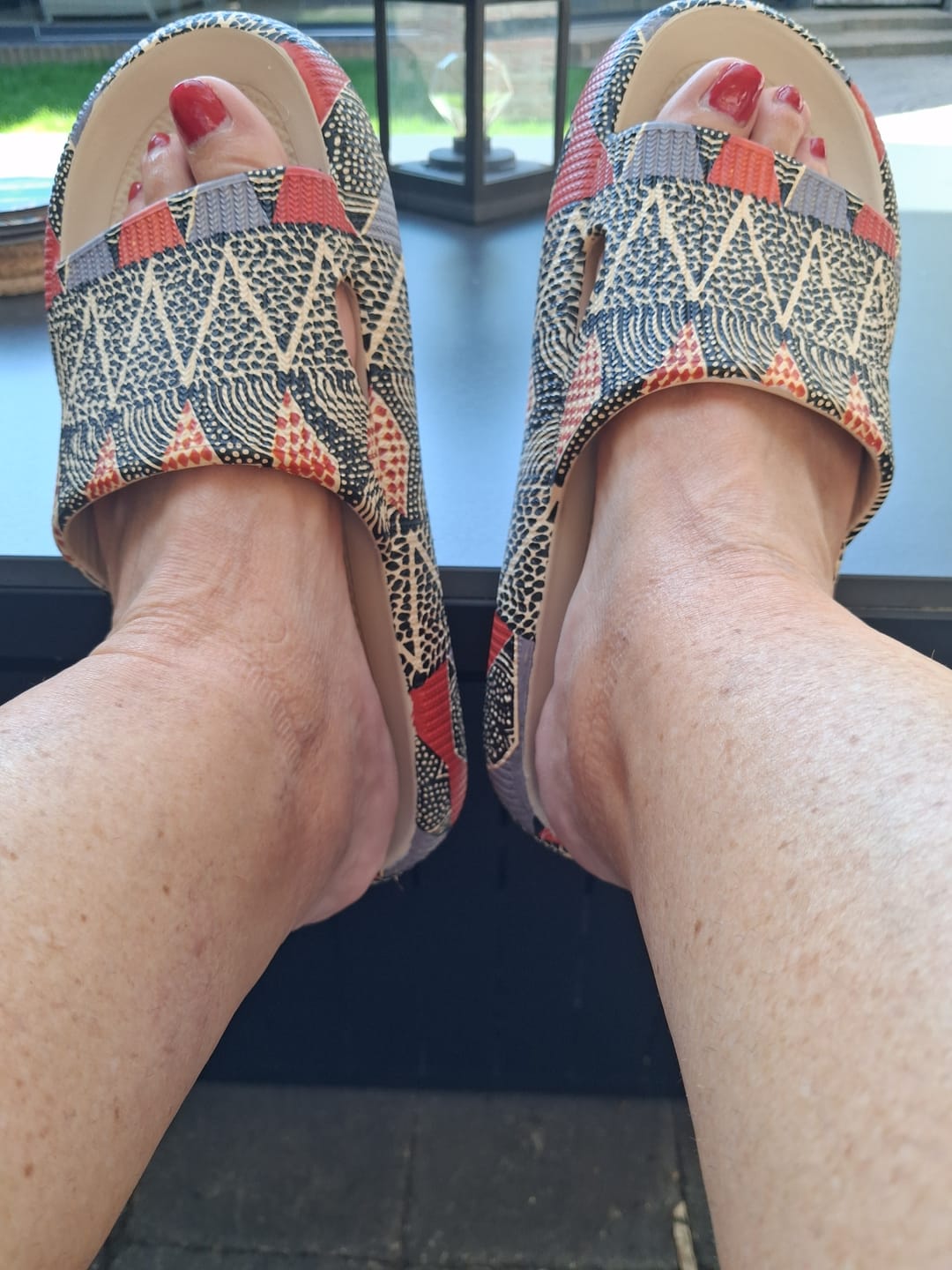 Customer photo review of HappyFlops Bohemian