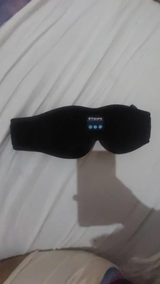 Customer photo review of Clineto Enjoying – Antifaz Bluetooth 3 en 1 para Dormir