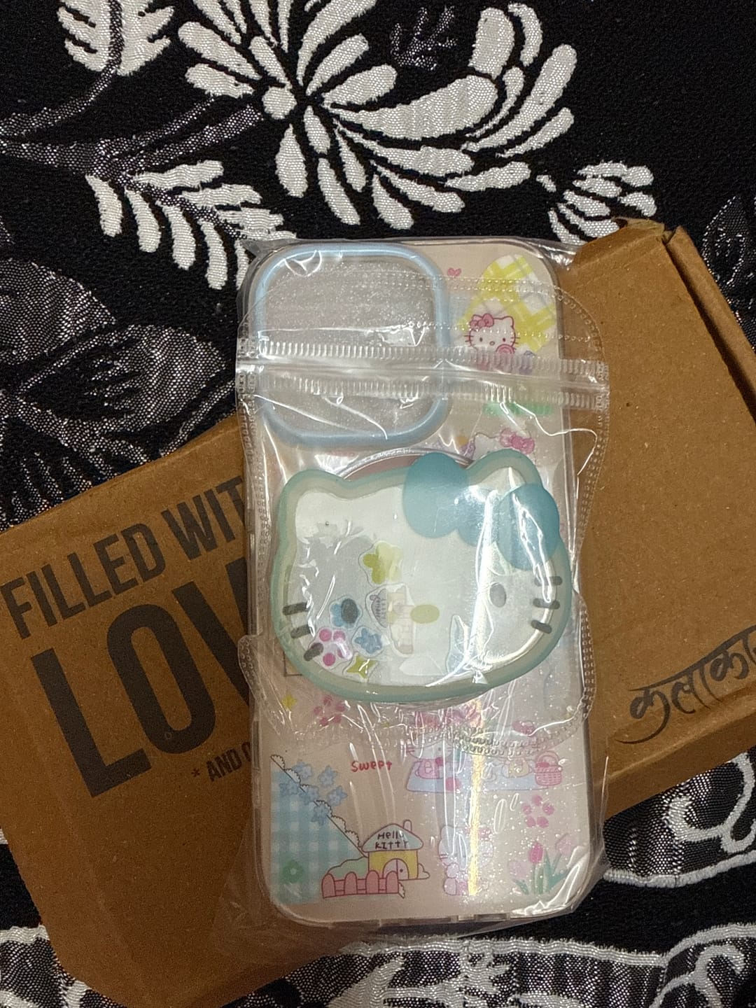 Customer photo review of Kitty Magsafe Case For iPhone With Magsafe Holder