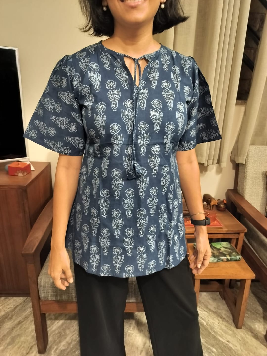 Customer photo review of Florals on Indigo Keyhole Neck Short Top