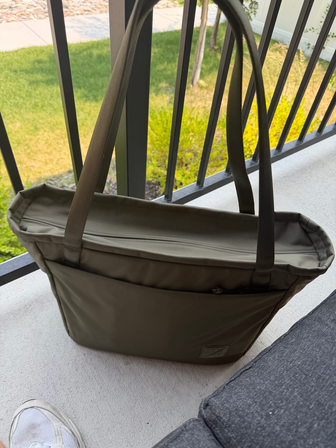 Customer photo review of CIVIC Daily Tote 24L