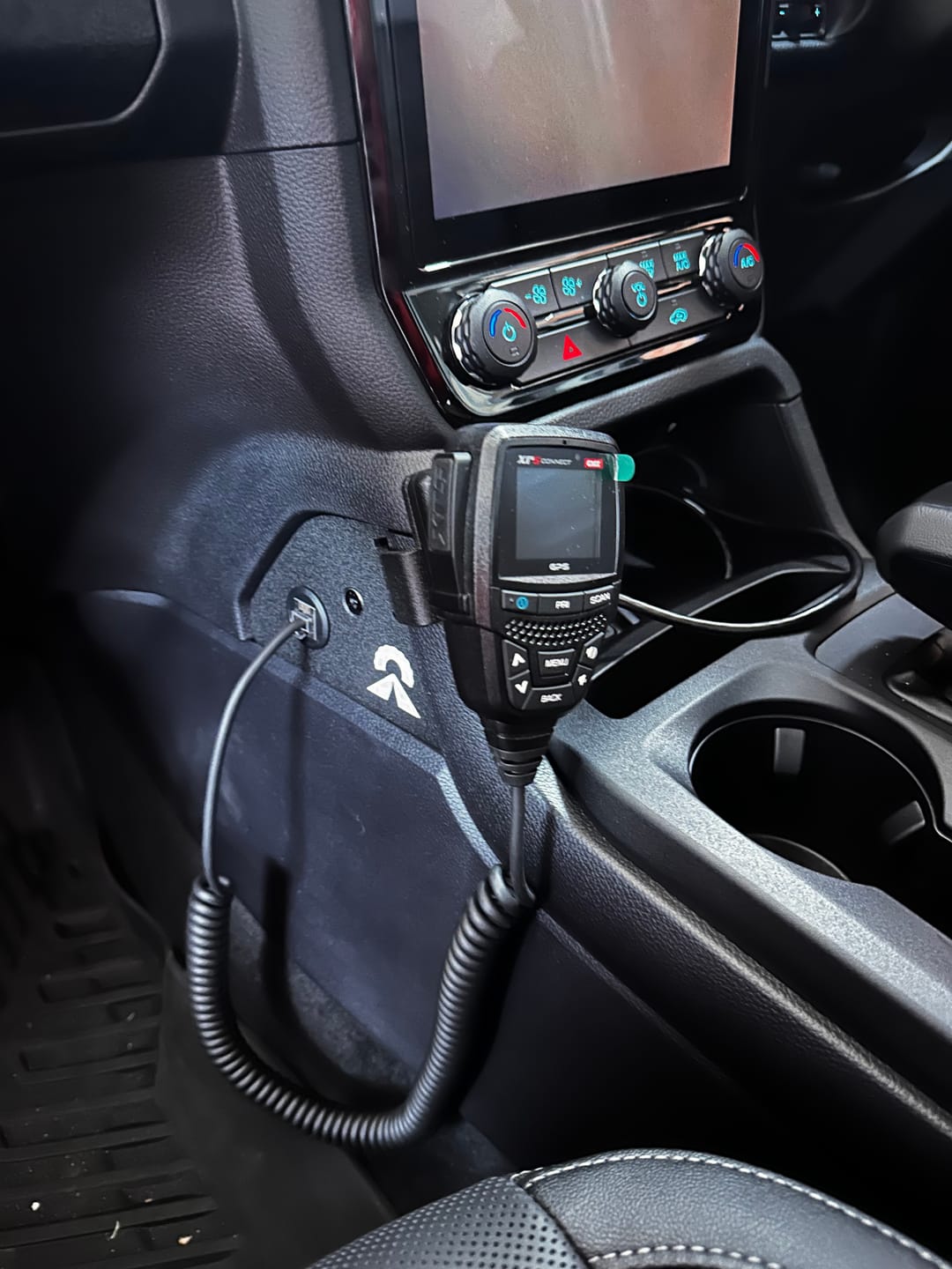 Customer photo review of UHF Handpiece Mount - Ford Ranger NextGen & Super Duty & Everest - Centre Console