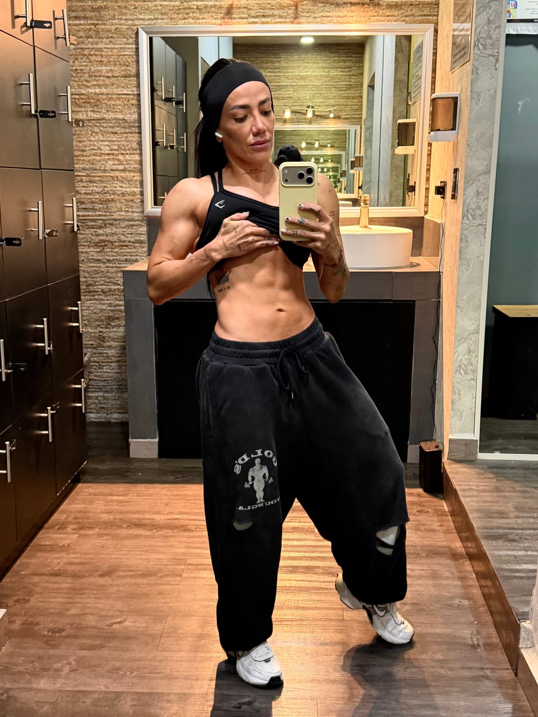 Customer photo review of 2054 - Gold's Iron Legacy Layered Joggers