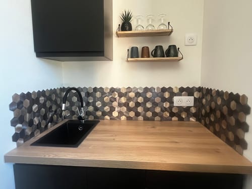 Customer photo review of Crédence Autocollant Mosaique Noir Doré - Crédence de Cuisine