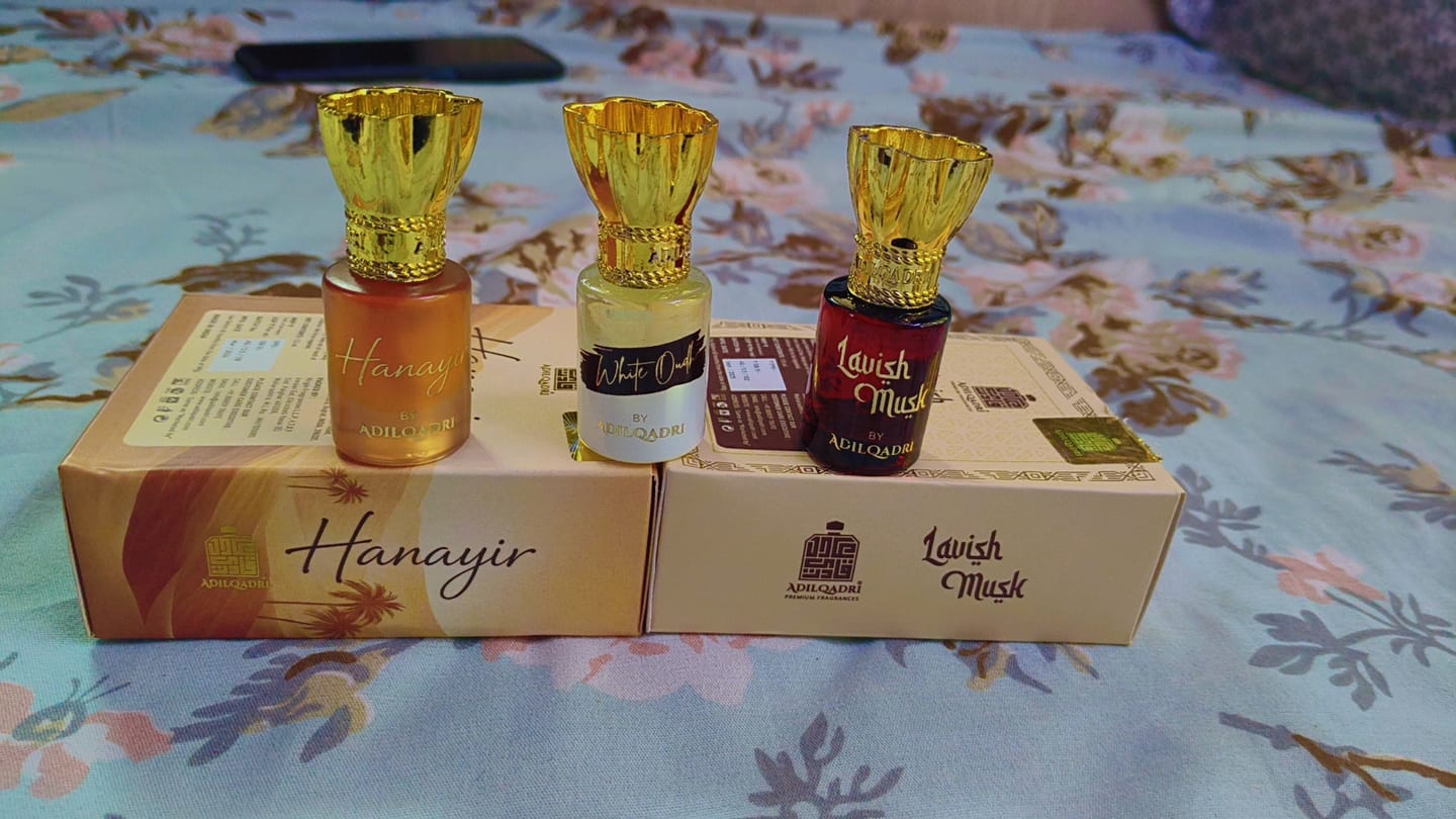 Customer photo review of White Oudh Luxury Attar Perfume