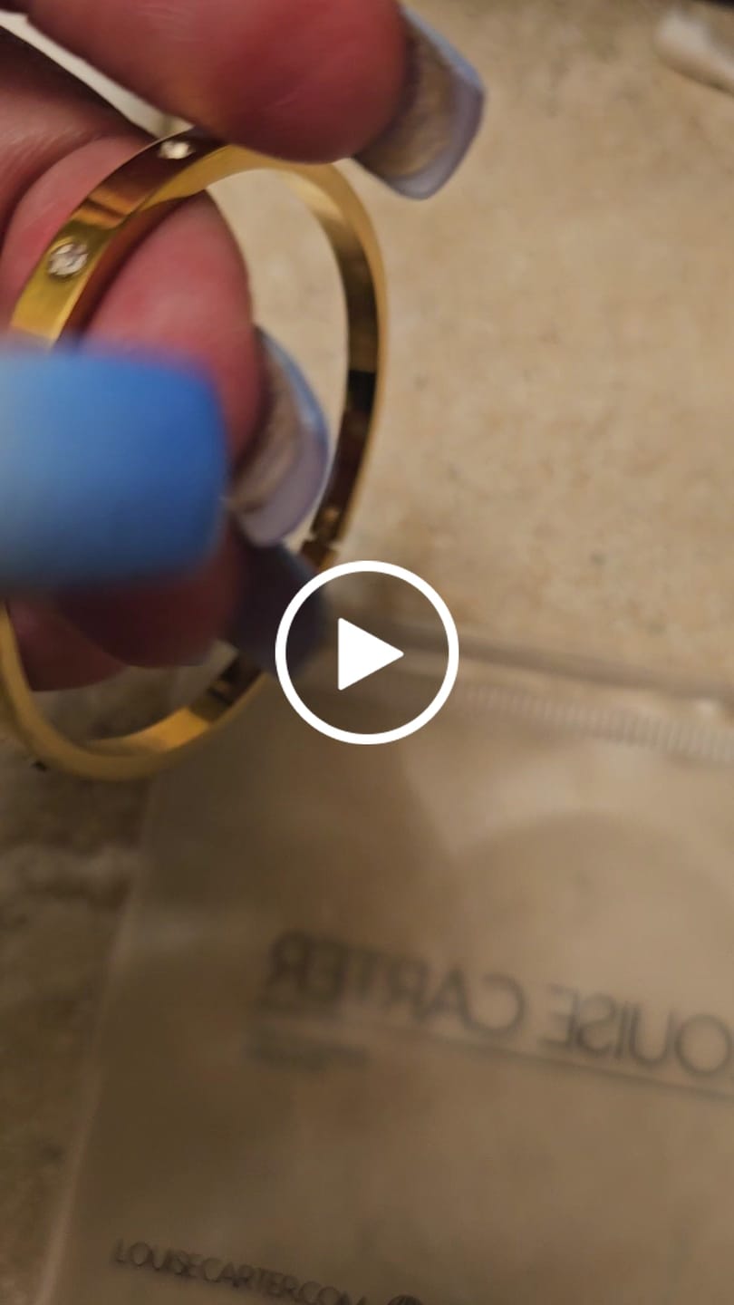 Customer video review of Vina Bracelet (Bundle)