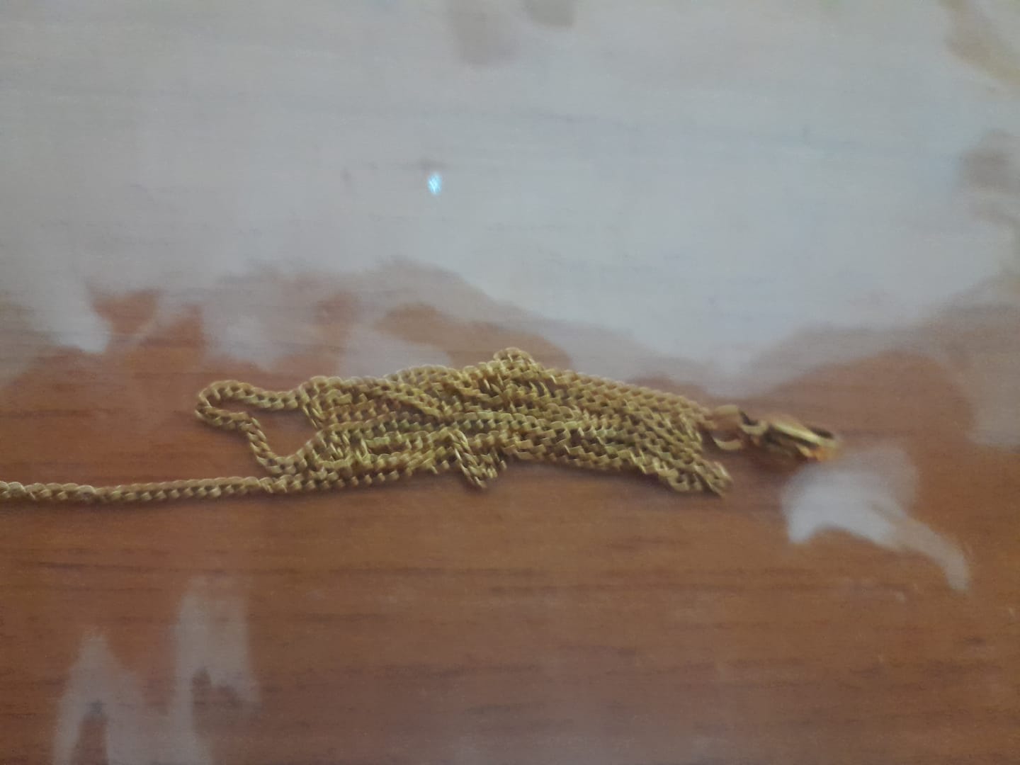Customer photo review of Colar Pingente Elo Banhado em Ouro 18k