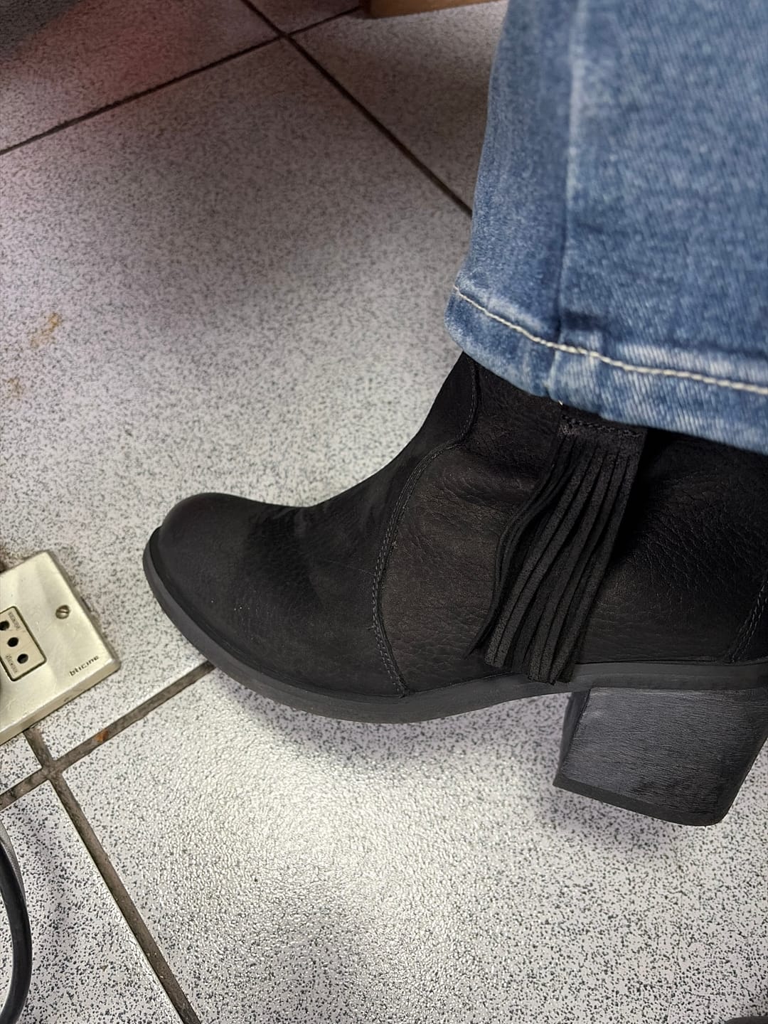 Customer photo review of Bota Mujer /Salvia Negro