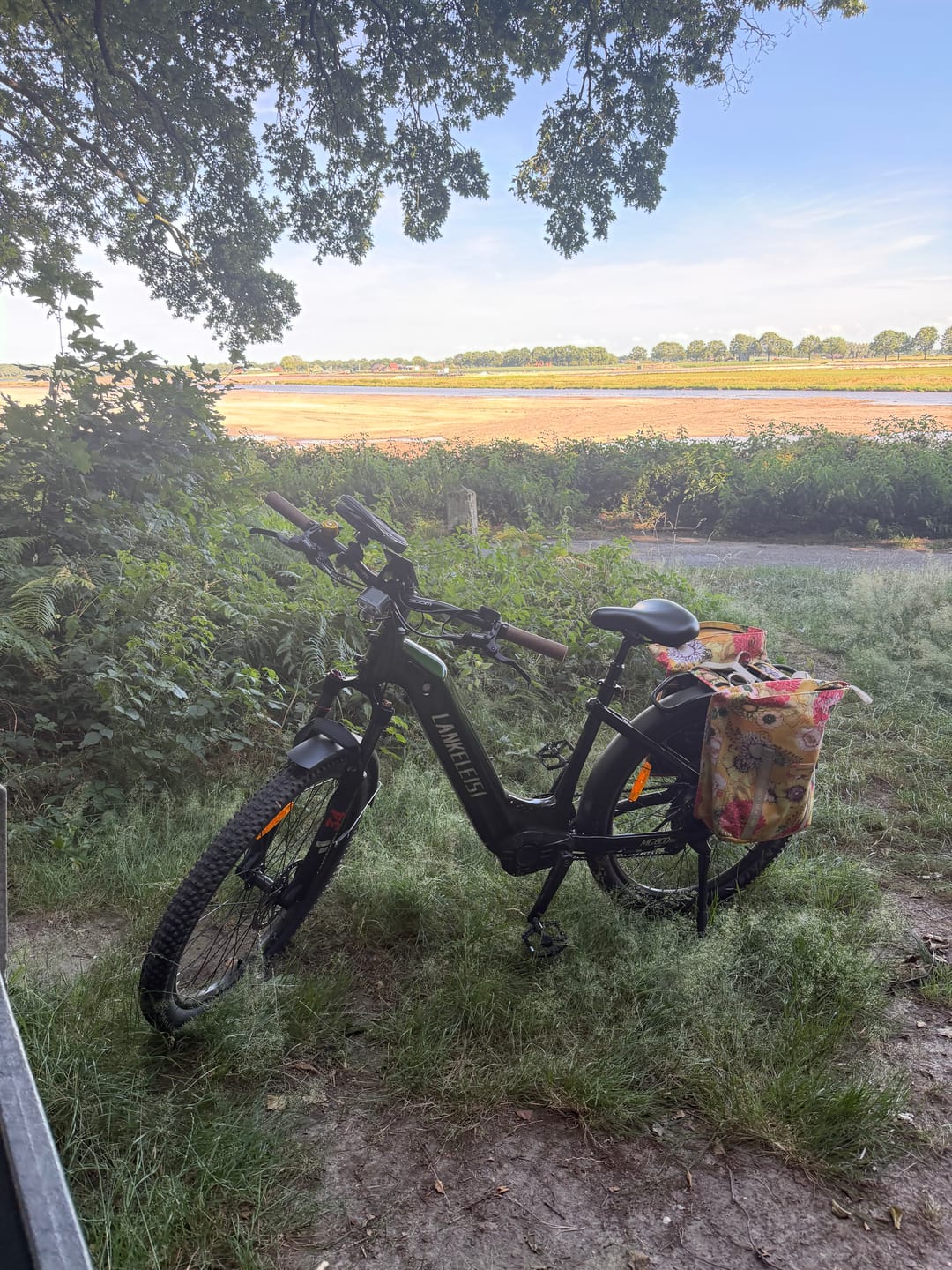 Customer photo review of Lankeleisi MG600 Lite 250W 27.5" Electric Trekking Bike 720Wh SUV E-bike with Switchable Sensor 36V 20Ah Battery