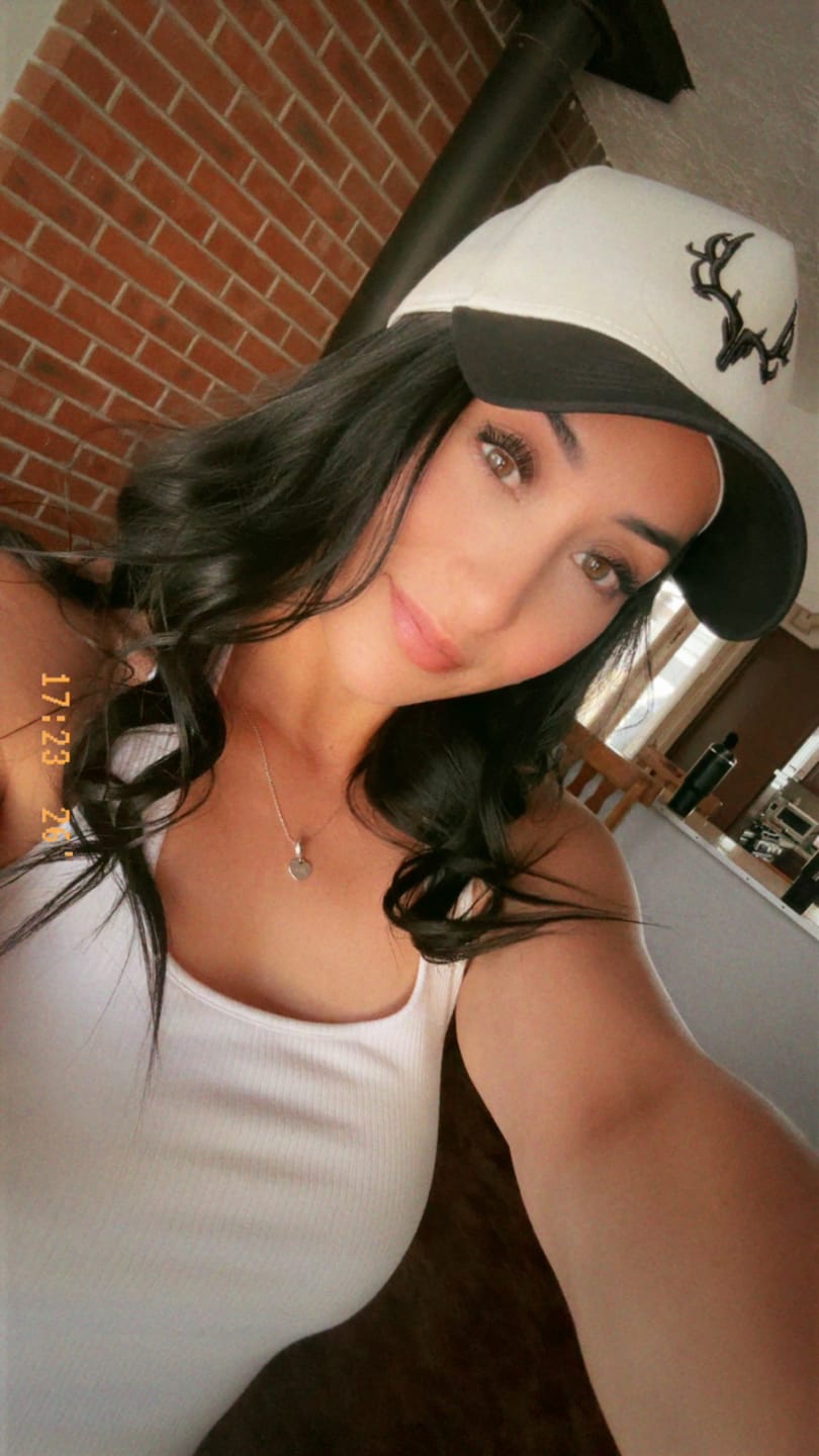 Customer photo review of Skull Canvas Trucker