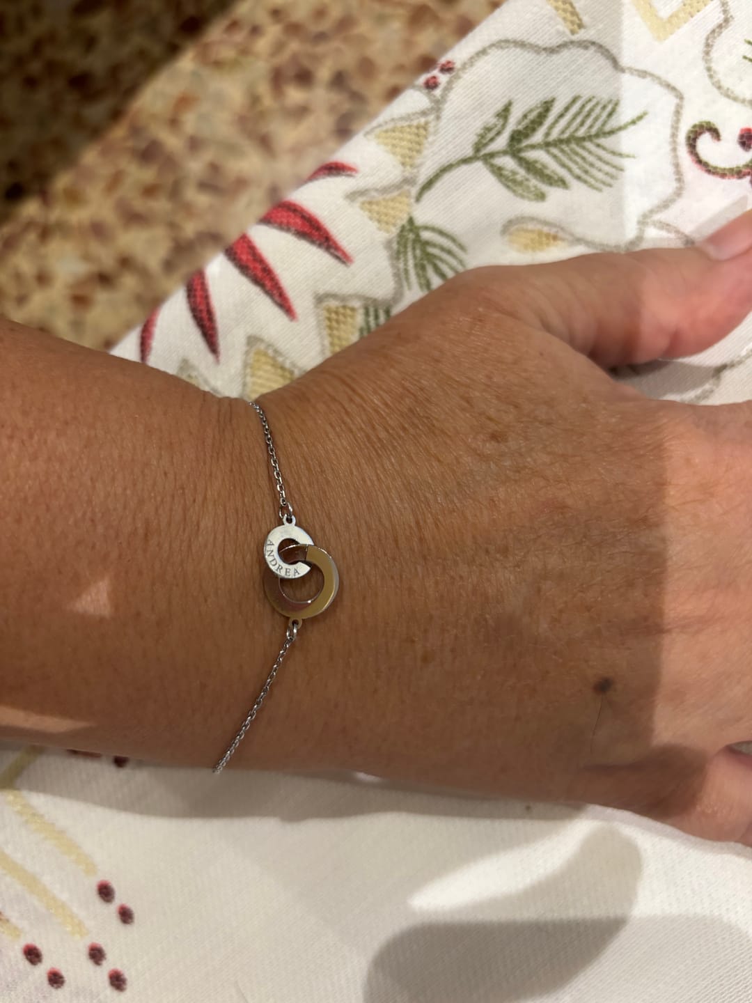 Customer photo review of Pulsera Apego - Personalizado