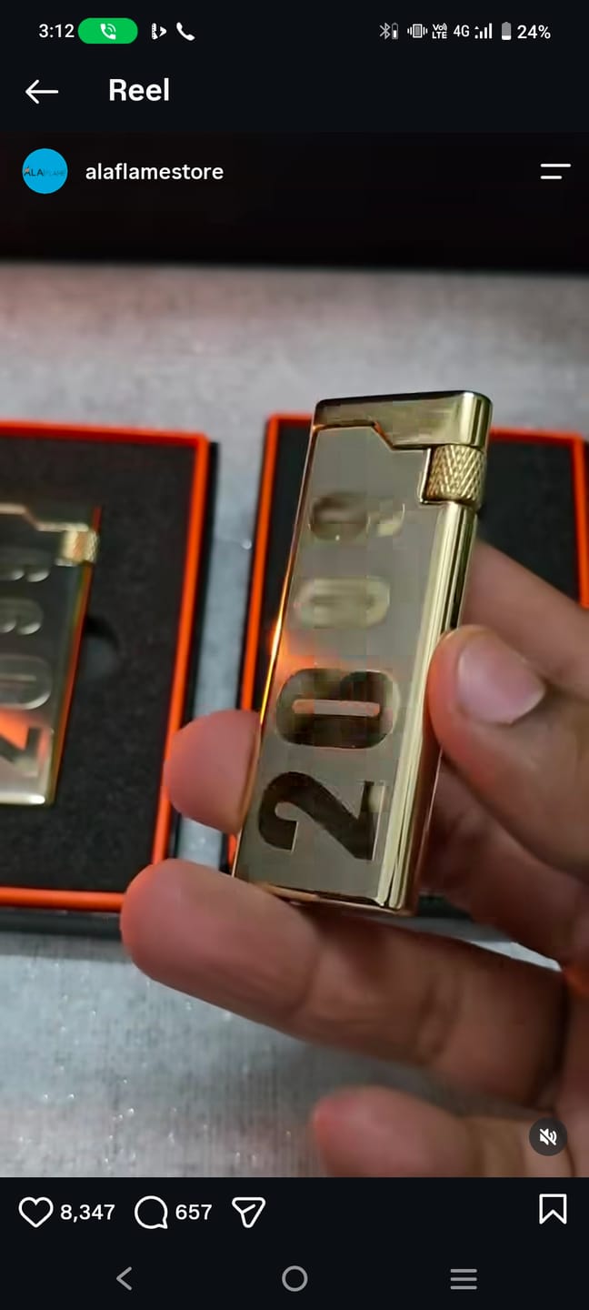Customer photo review of ALA FLAME RetroGrade 2099 Ultra-Thin Metal Lighter