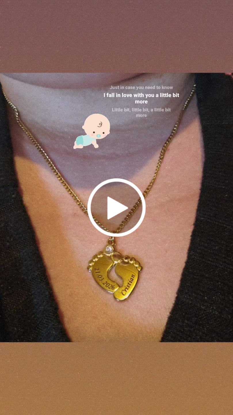 Customer video review of Personalisierte Babyfuß Halskette mit Zirkoniastein