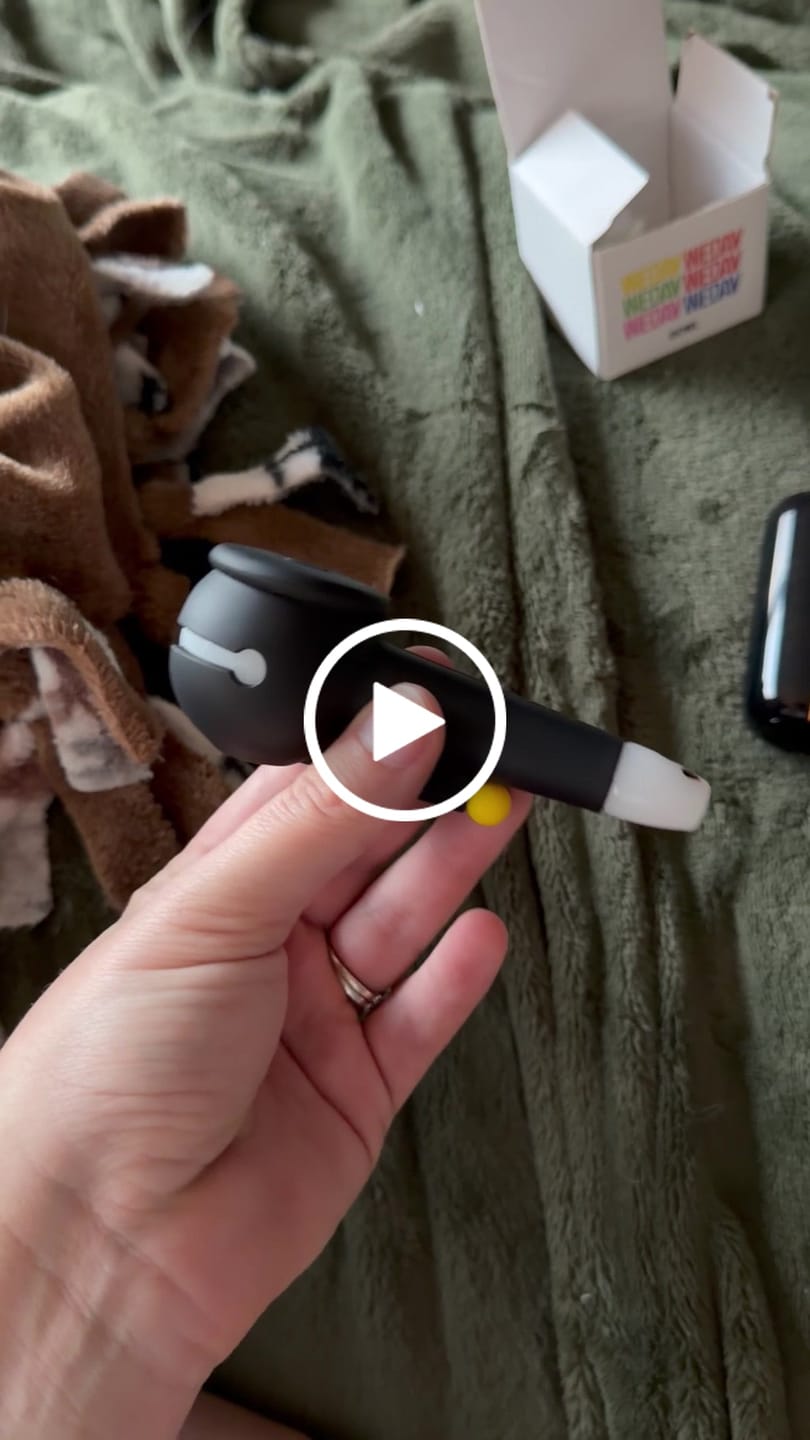 Customer video review of Pipe Base - Spooky Ghost 👻