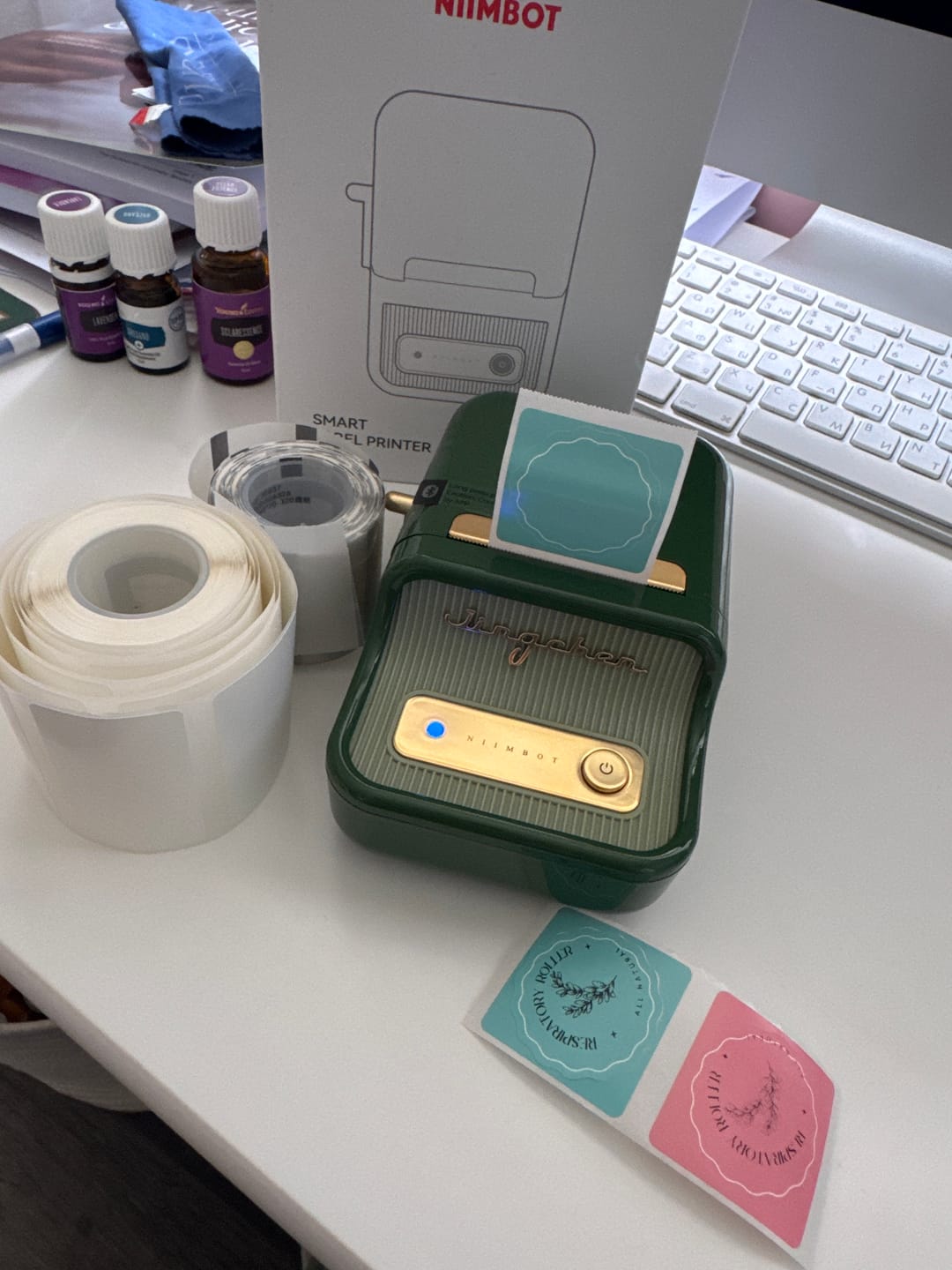 Customer photo review of NIIMBOT B21 Pro 300dpi Label Printer, Photo Printing, Bluetooth Connection for Notes,Photos, Study Graphics, Memo Maker