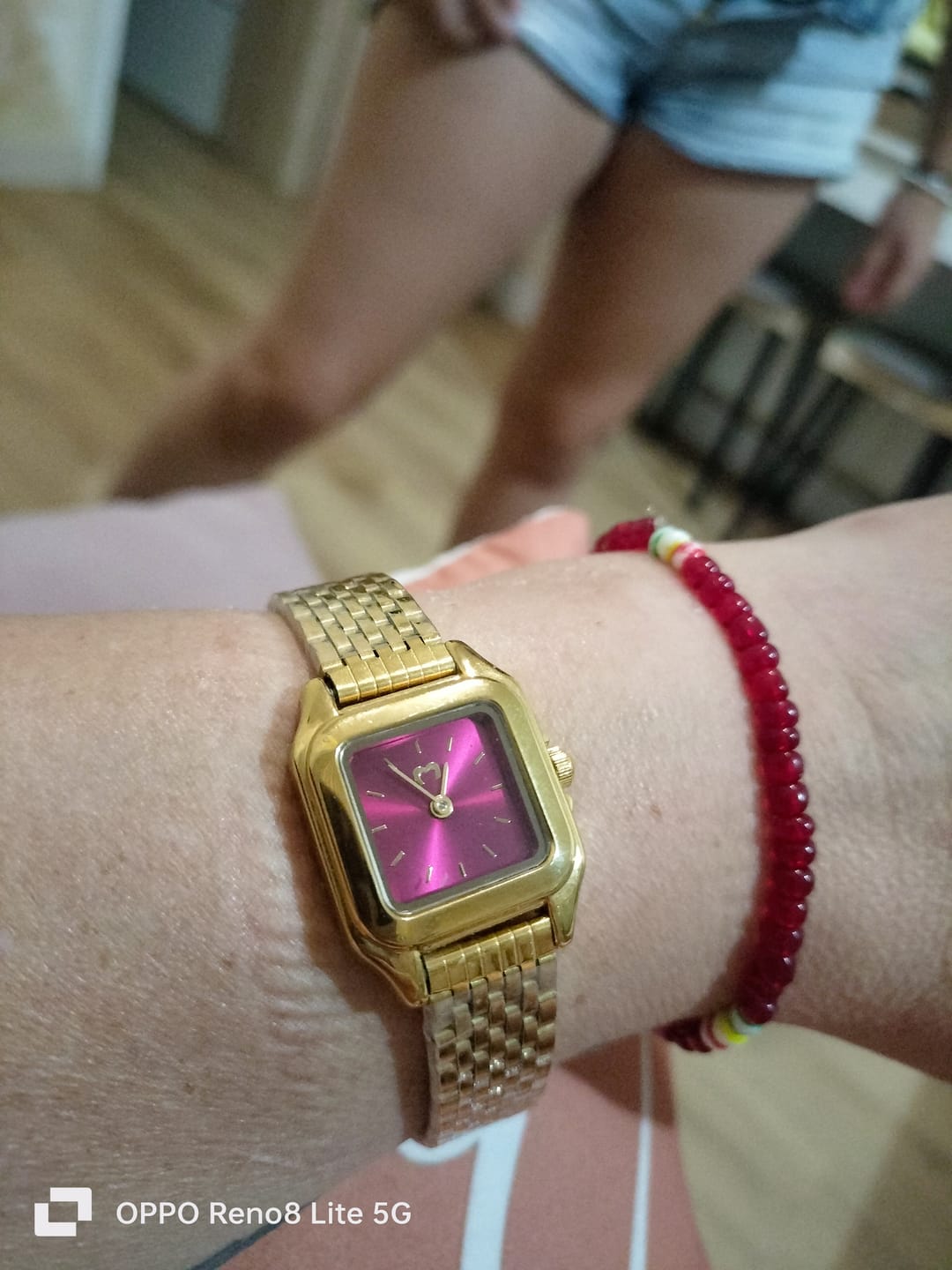 Customer photo review of Reloj ~ Hampton Gold-Garnet