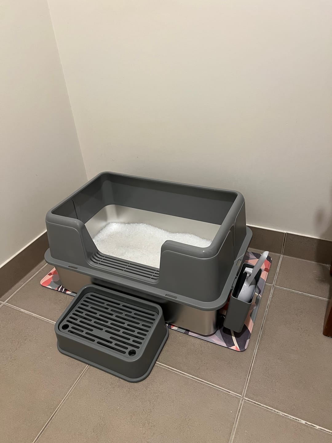 Customer photo review of Stainless Steel Cat Litter Box Large Semi-Enclosed Easy Cleaning Pet Toilet