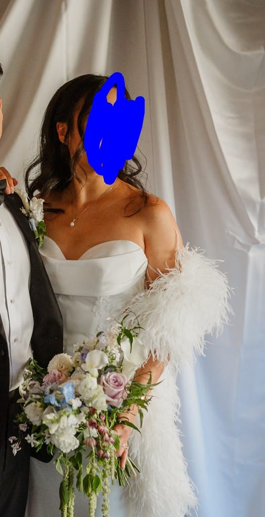Customer photo review of Ostrich Feather Boa - 10Ply