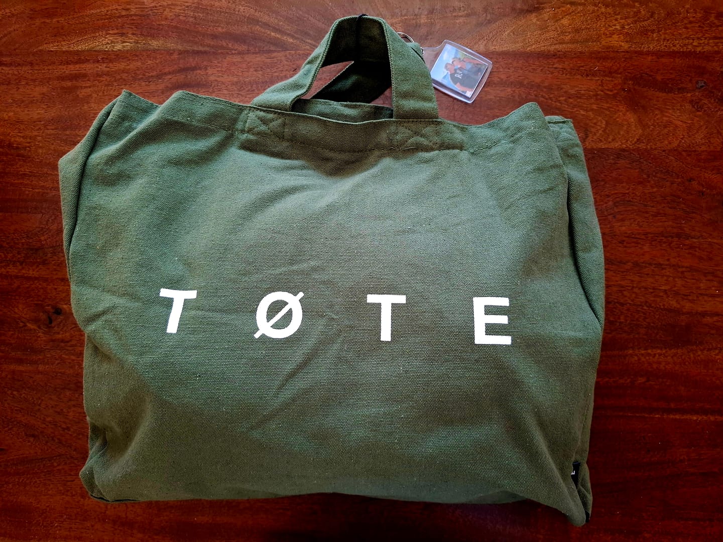Customer photo review of Khaki Green TØTE Bag