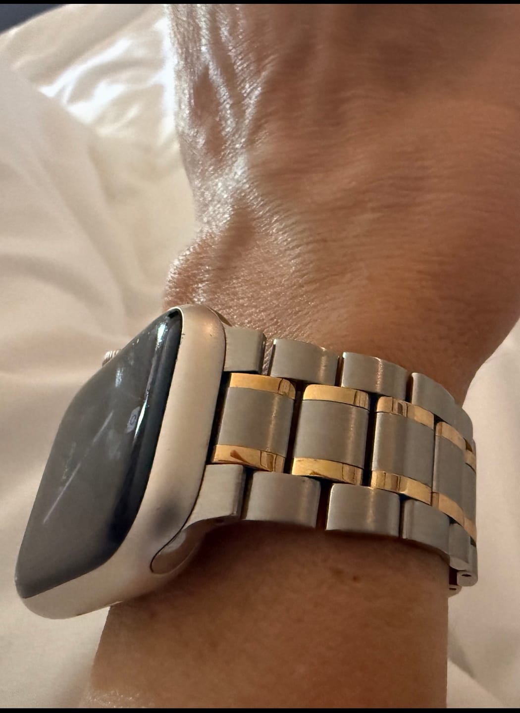 Customer photo review of Kyra Metal Strap