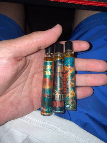 Customer photo review of The Big Lebowlski - White Gummy Rosin Disposable