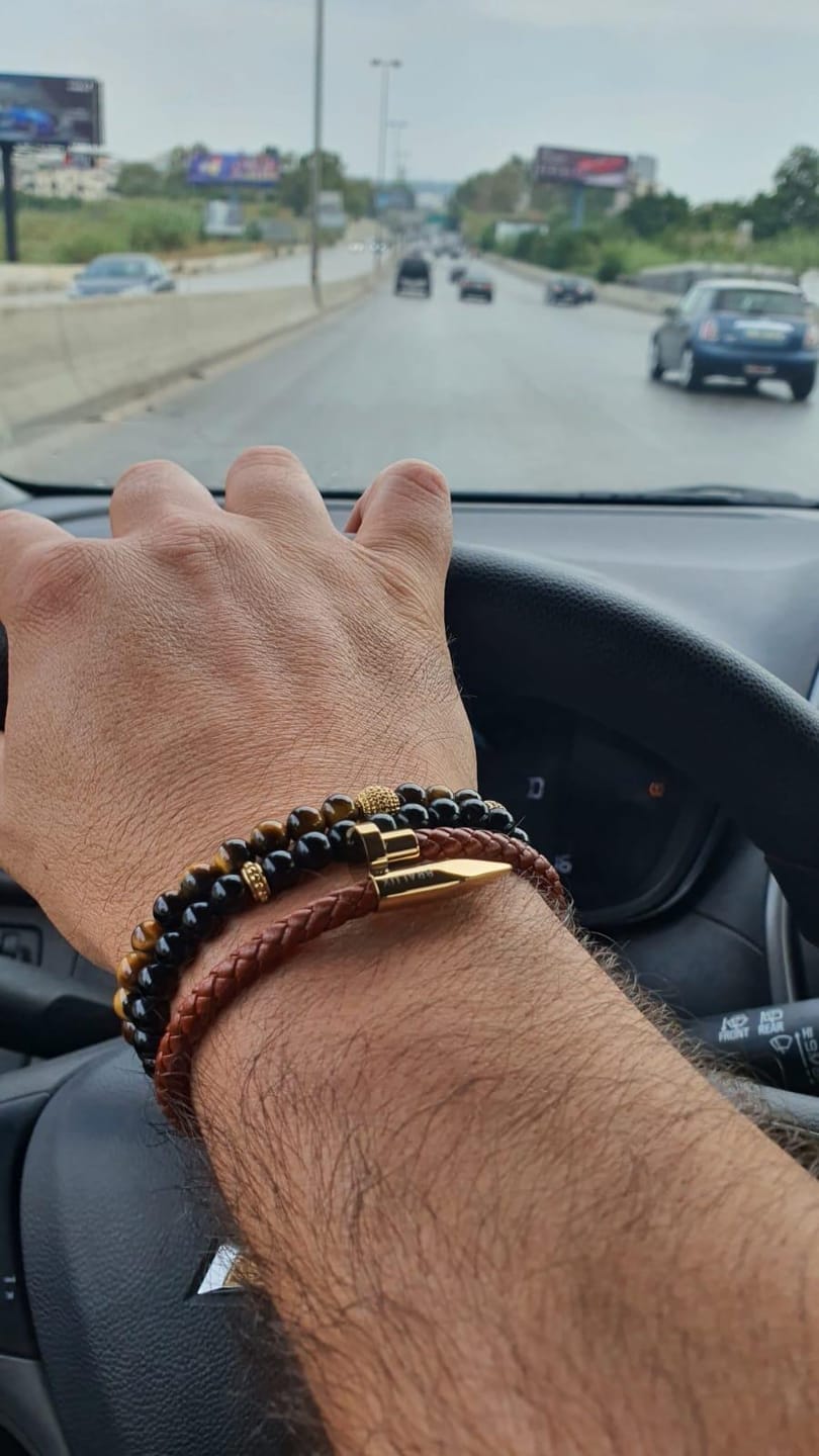 Customer photo review of Nail Obsidian Stack
