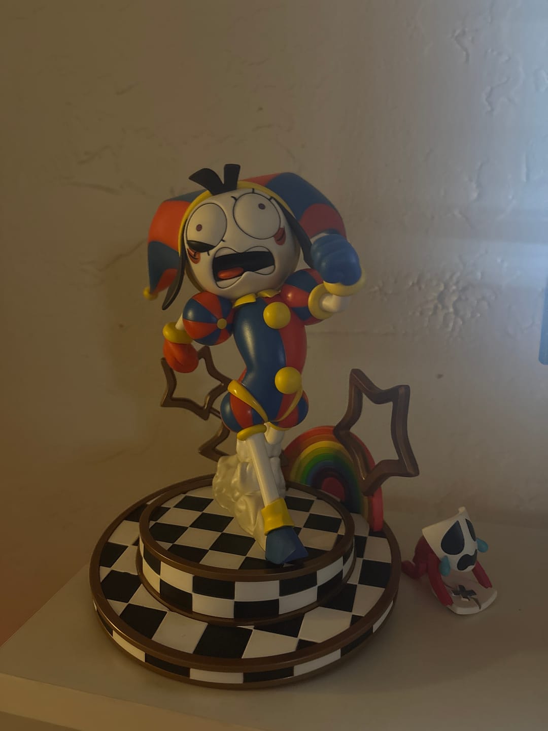 Customer photo review of Pomni AniMEGAZ