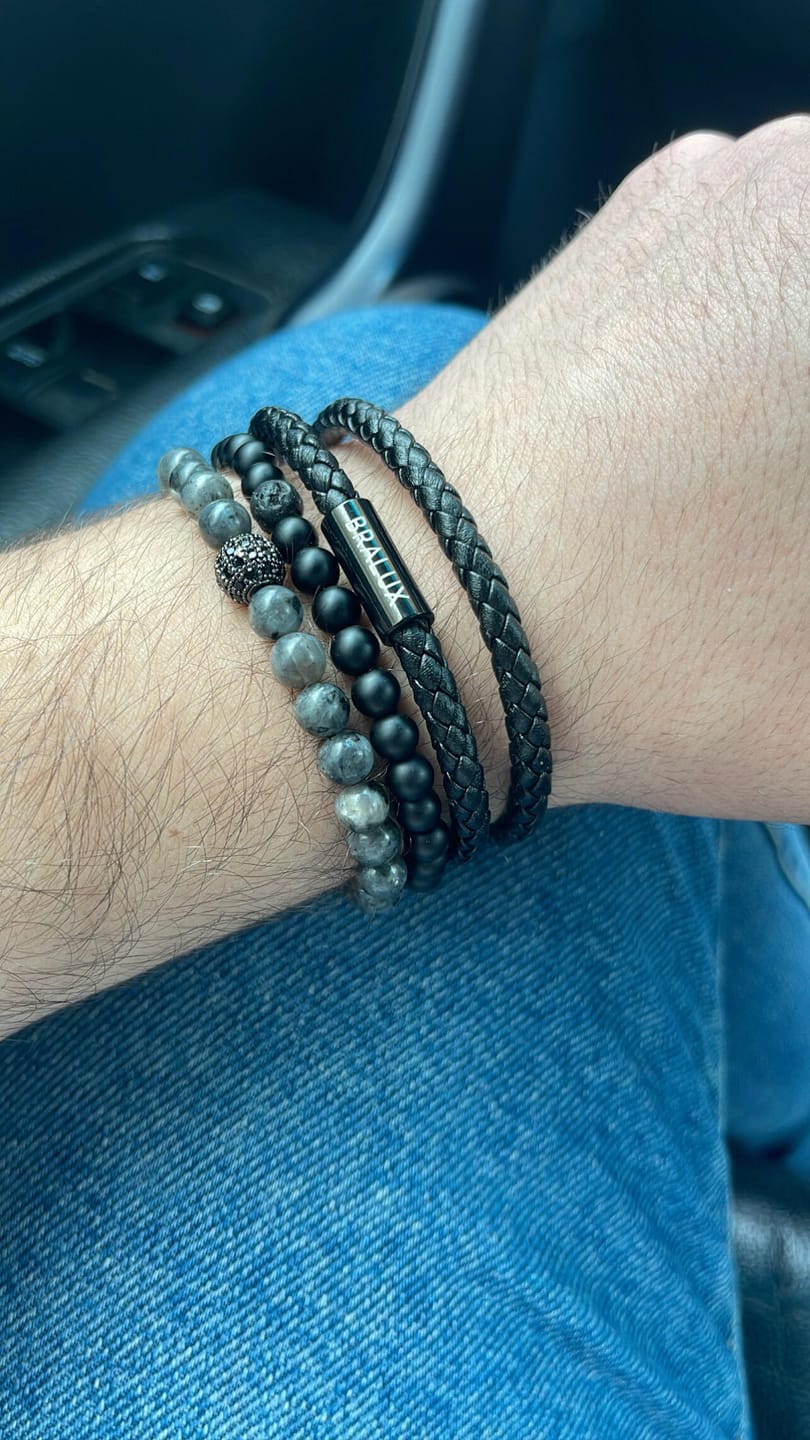 Customer photo review of Duo Black Leather Stack – Black SS
