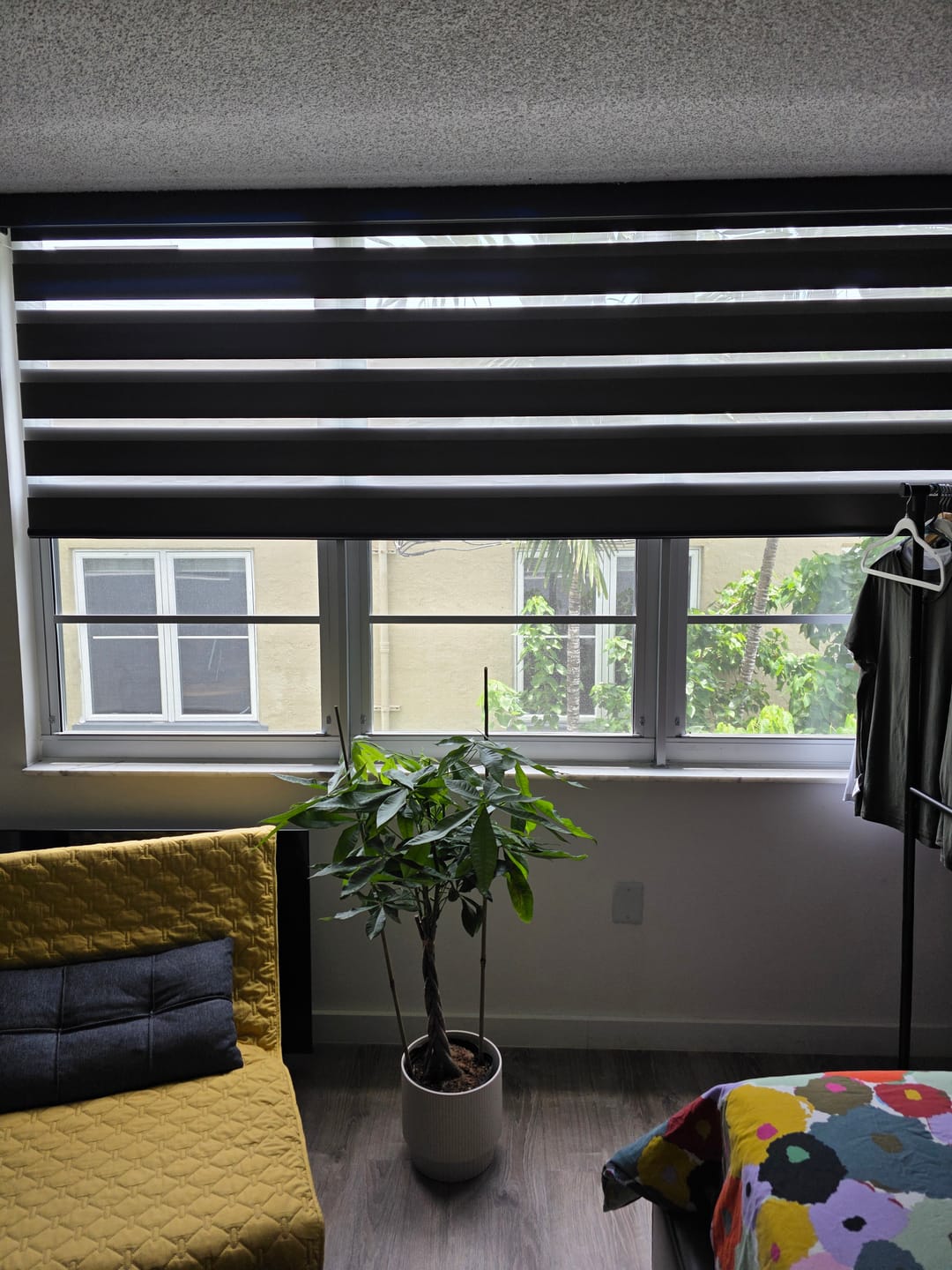 Customer photo review of SmartWings Motorized Zebra Shades 100% Blackout 95mm Chloris