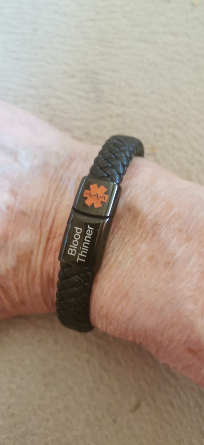Customer photo review of Medizinisches Notfallarmband