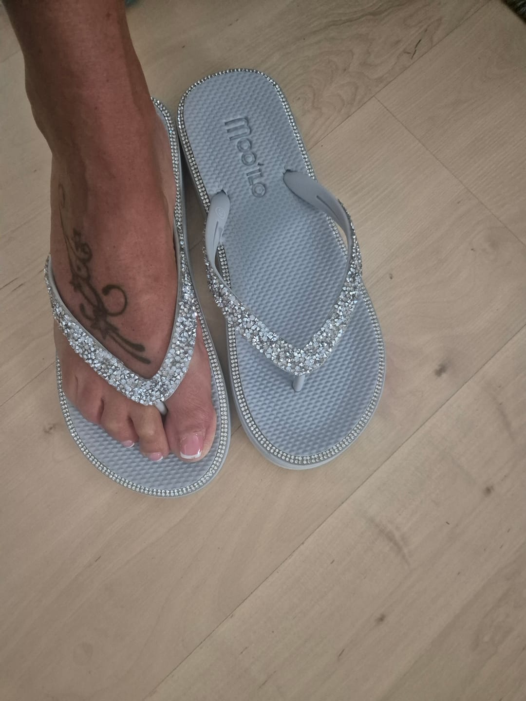 Customer photo review of Flip-Flop / Beate - Silber / B-Ware / Bitte Beschreibung lesen