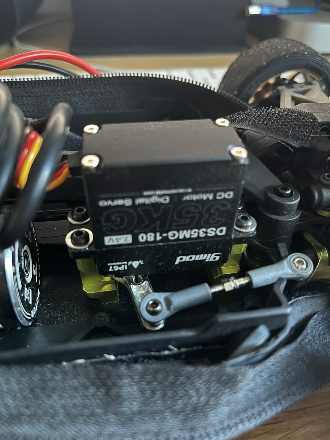 Customer photo review of Aluminum Servo Conversion Block For RZ001 and 1/10 Rally Car
