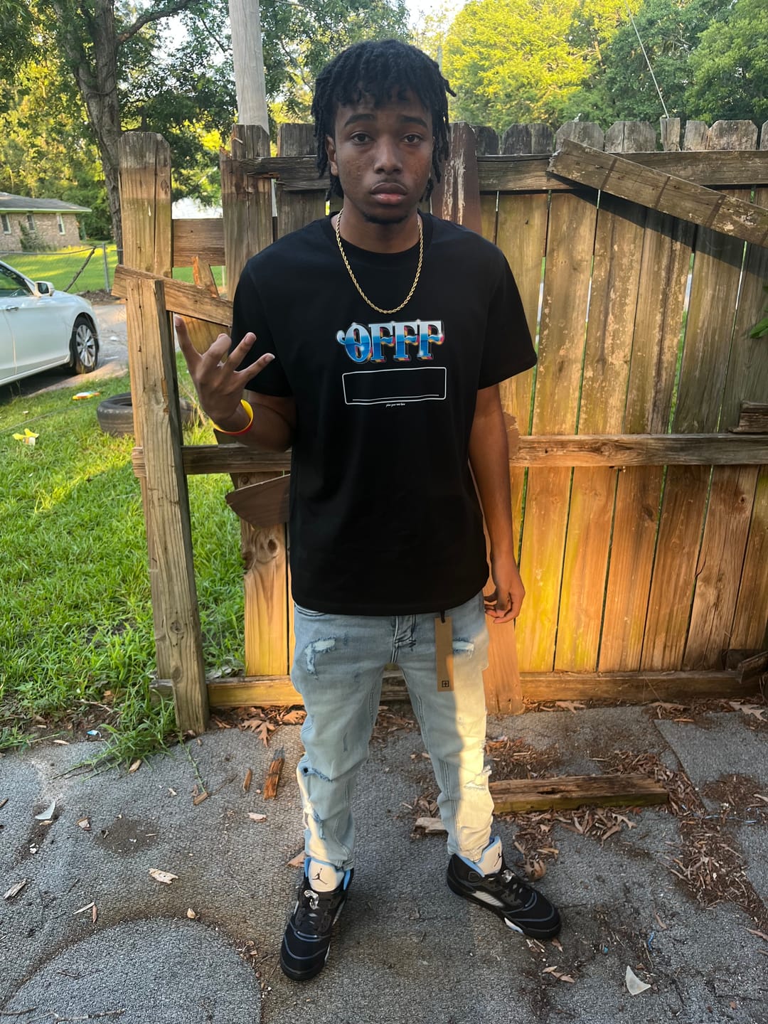 Customer photo review of OFF WHITE Alphabet Arrow Pattern T-Shirts