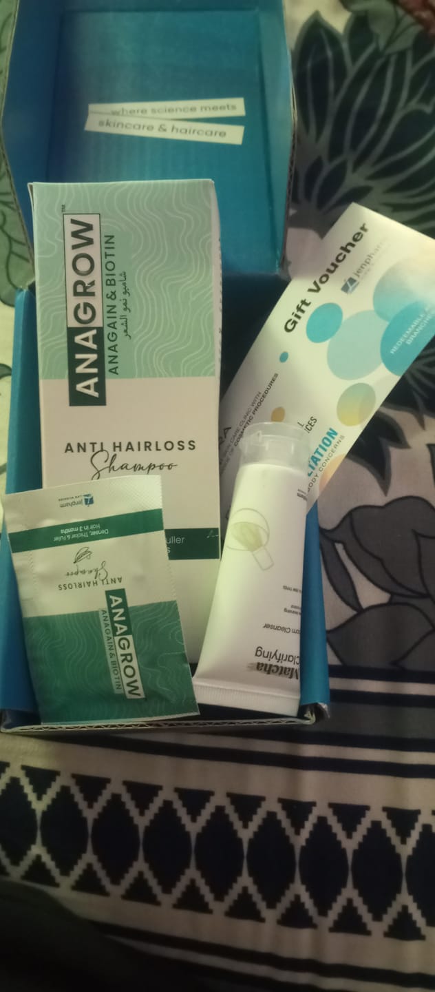 Customer photo review of Anagrow Shampoo